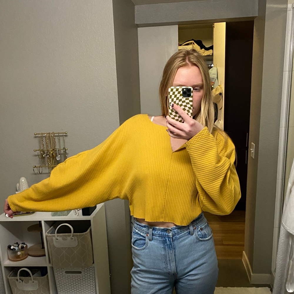 Oversized cropped urban outfitters long sleeve top